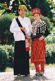 kachin-couple
