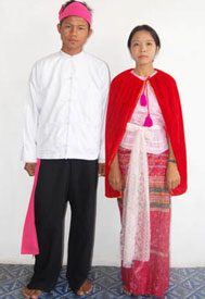 kayah-couple