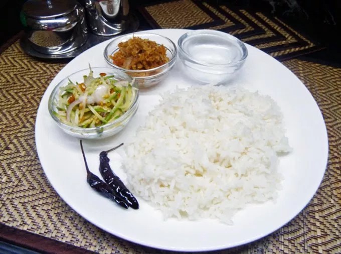 Wax-Flavored Thingyan Rice