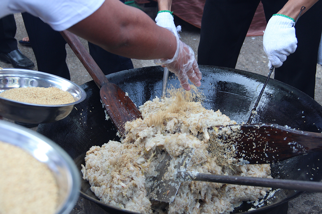 Htamane (Cooking Festival)
