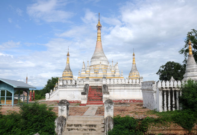 maha-aungmyebonzan-monastery6.jpg